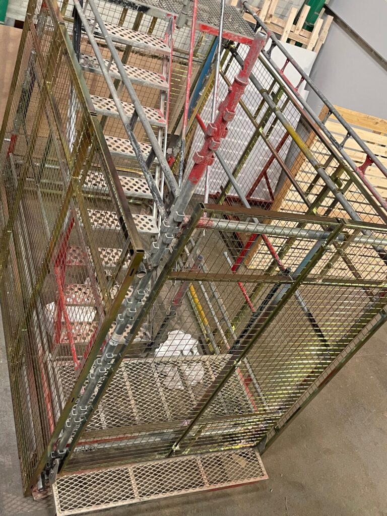 Scaffold Staircase Surround