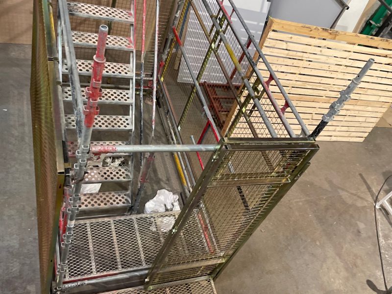 Scaffold Staircase Surround